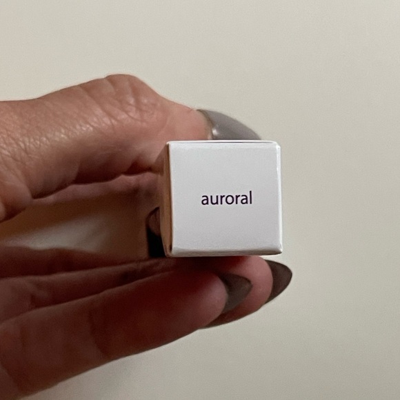 Shape Tape Glow Wand Liquid in Auoral .033 fl oz 1ml - Picture 6 of 8